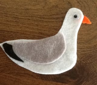 Felt Seagull, Felt Board Ideas, Seagull Craft, Summertime Crafts, Felt Board Stories, Activities Printable, Quiet Book Patterns, Felt Pictures, Pretend Food