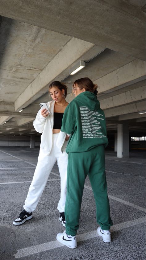 Sweat Suit Photoshoot, Outdoor Photoshoot Ideas For Clothing Brand, Hoodie Photoshoot Ideas Outdoor, Clothing Brand Model Poses, Hoodie Brand Photoshoot, Clothing Brand Photoshoot Ideas Outdoor, Casual Wear Photoshoot, Apparel Photoshoot Ideas, Merch Shoot Ideas