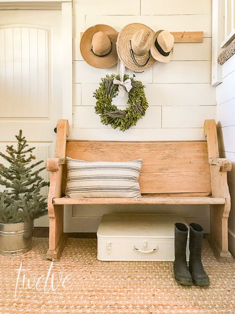 27 Simple Tutorials to Build a DIY Hat Rack Wall Mounted Hat Rack, Diy Hat Rack, Coat And Hat Rack, Painted Branches, Hanging Hats, Old Shutters, Faux Wood Beams, Lavender Wreath, Hat Organization