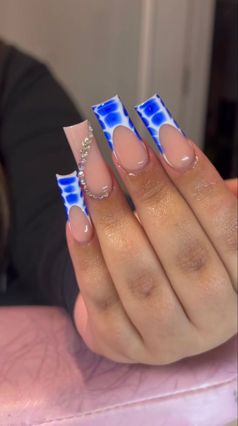 Classy Blue Nails Acrylic, Medium Length Nails Acrylic Square Blue, Short Blue Square Acrylic Nails, Blue Acrylic Short Nails, Blue Freestyle Acrylic Nails, Royal Blue Baddie Nails, Cute Blue Acrylic Nail Ideas, Nails Acrylic Designs Blue, Blue Set Nails