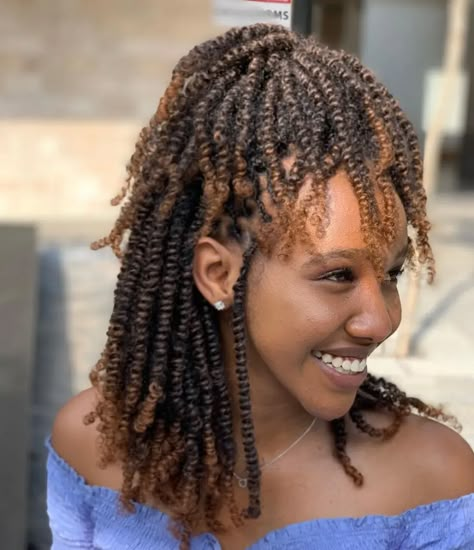 21 Perfect Nubian Twist Braids Hairstyles You Have To Try Twist And Lock Hairstyles, Nubian Twist Hairstyles Black Women, Short Nubian Twist Hairstyles, Nubian Braids Hairstyles, Short Afro Twist Braids, How To Style Short Twist Braids, How To Style Nubian Twist, Nubian Twists Short, Natural Twist Hairstyles Short