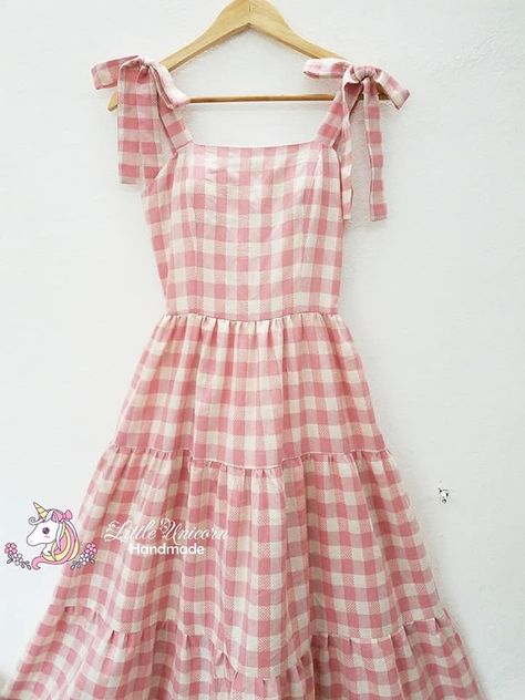 Pink Checkered Dress, Desi Fashion Casual, Fancy Wedding Dresses, Checkered Dress, Modest Fashion Outfits, Dress Styles, Sewing Dresses, Scarf Styles, Modest Fashion