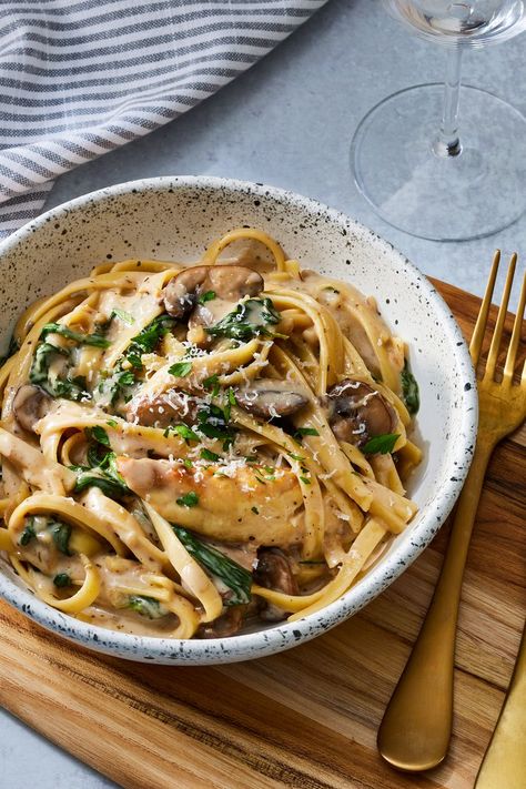 Chicken Marsala Fettuccine Olive Garden Chicken Marsala Fettuccine, Chicken Marsala Fettuccine, Chicken Marcella, Chicken Marsala Pasta, Fettuccine Recipes, Mushrooms And Spinach, Italian Pasta Recipes, Chicken Marsala, Pasta Dinner Recipes