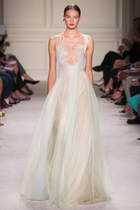 "Marchesa Spring 2016 Ready-to-Wear [2000x3000]" by wardrobeconcept in fashionporn Acotar Fashion, Fairy Bride, Marchesa Spring, Whimsical Dress, Ballet Performances, Moda Vintage, Gorgeous Gowns, Marchesa, Hooded Coat