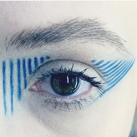 See this Instagram photo by @thevalgarland • 2,009 likes Editorial Make-up, Fantasy Make-up, Avant Garde Makeup, Blue Lines, Make Up Looks, Festival Makeup, Blue Eye, Fantasy Makeup, Editorial Makeup