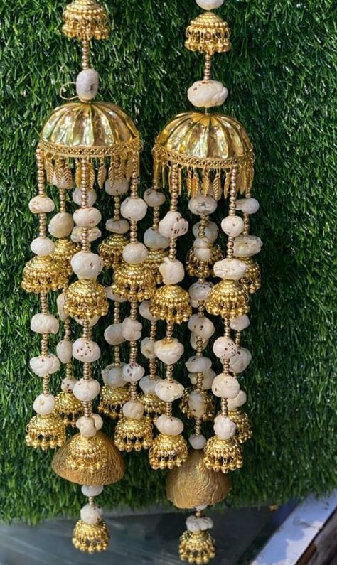 Coconut Kaleere, Bridal Kaleere, Bridal Kalire, Wedding Manifestation, Shaadi Ideas, Jewelry Room, Wedding Jewellery Designs, Wedding Bangles, Bridal Jewelry Sets Brides