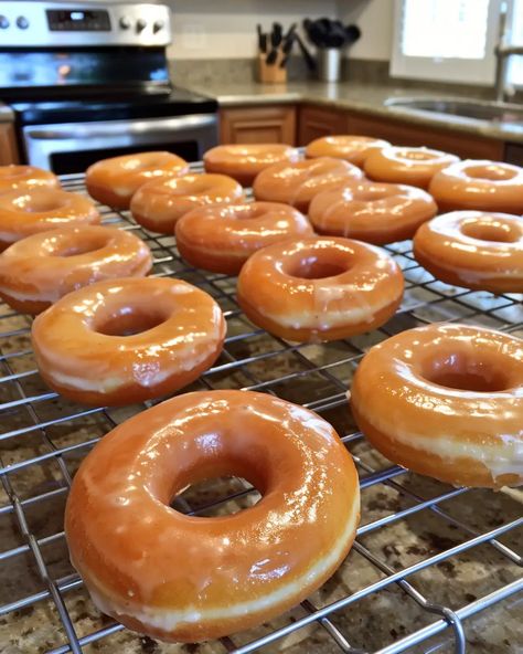 Homemade Krispy Kreme Doughnuts: The Perfect Sweet Treat Copycat Krispy Kreme Donut Recipe, Krispy Kreme Donuts Recipe, Glazed Donut Recipe, Homemade Donut Recipe, Doughnut Recipe Easy, Krispy Kreme Donuts, Homemade Donuts Recipe, Bigger Bolder Baking, Krispy Kreme Doughnut