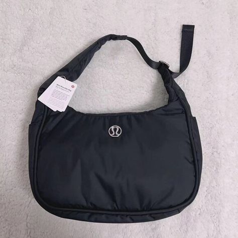 lululemon black armpit bag Black Armpits, Armpit Bag, Poshmark Lululemon, The Back, Lululemon Athletica, Carry On, Vision Board, Purses And Bags, Handbags