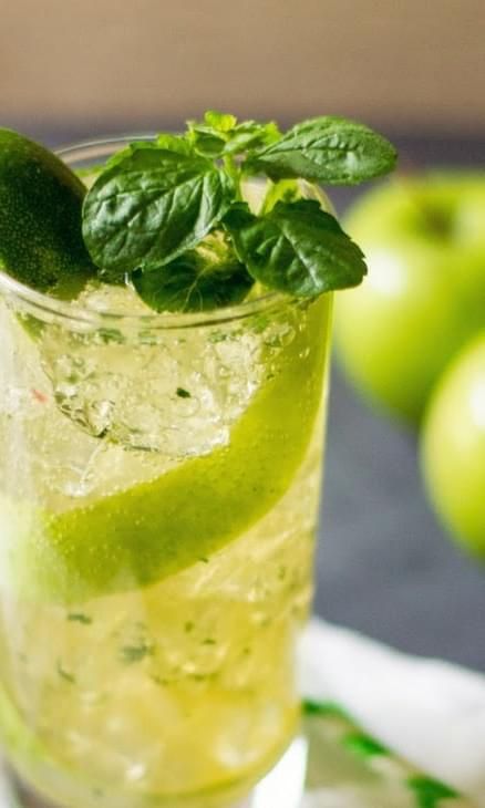 Apple Mojito #recipe Apple Mojito, Apple Cocktail Recipes, Fall Ingredients, Apple Cocktail, Coctails Recipes, Fall Cocktail, Mojito Cocktail, Recipes Fall, Mojito Recipe