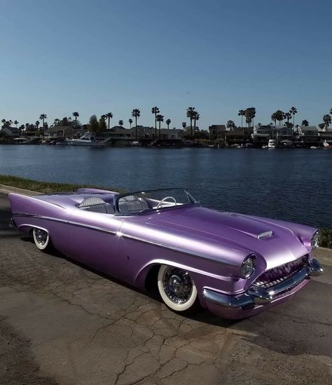 Purple Cadillac, Carros Vintage, Old Fashioned Cars, Bmw Sport, Purple Car, Pink Car, Fancy Cars, Classy Cars, Pretty Cars