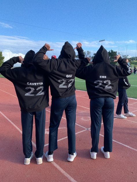 Old School Senior Jackets, Leavers Hoodies Aesthetic, Dance Jackets Team, Yr 11 Leavers Shirt, School Leavers Hoodies, Senior Jackets, Jacket Ideas, Senior Year, Prom