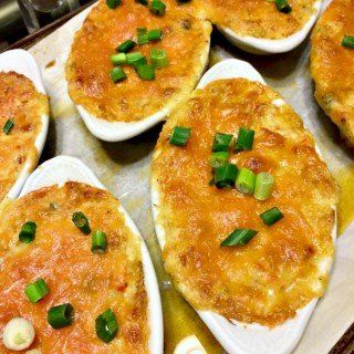 Crabmeat Au Gratin Recipe, Crab Mac And Cheese, Baked Food, Fried Cod, Au Gratin Recipes, Breaded Shrimp, Yummy Seafood, Creole Recipes, Crab Recipes