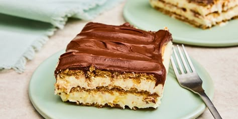 Chocolate Éclair Dessert Deserts That Dont Need Refrigerated, Eclare Cake Desserts, 9x13 Desserts, Dessert Casseroles, Refrigerator Desserts, Eclair Dessert, Chocolate Eclair Dessert, Eclairs Dessert, Refrigerated Desserts