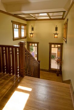 Great craftsman details Buddhist Pattern, Gorgeous Staircase, Craftsman Bungalow Interior, Craftsman Staircase, Staircase Detail, Craftsman Home Decor, Craftsman Interiors, Bungalow Interiors, Bungalow Interior