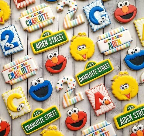 Big Bird, Elmo & Cookie Monster Sesame Street Cookies (Charlotte, Aiden) Sesame Street Birthday Party Ideas Boy, Elmo First Birthday, Sesame Street Cupcakes, The Number 2, Elmo Cookies, Cookie Monster Party, Cookie Monster Birthday, Elmo And Cookie Monster, Sesame Street Cookies