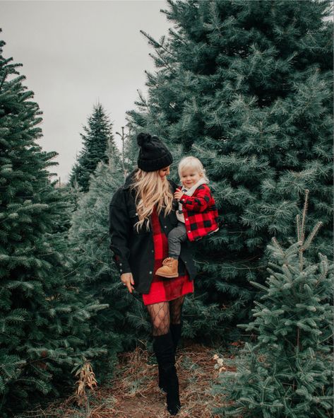 Christmas tree farm photos Outfits For Christmas Tree Farm Pictures, New Family Christmas Pictures, Mom And Toddler Christmas Photos, Christmas Family Photos Buffalo Plaid, Buffalo Plaid Photo Shoot Family, Mommy And Me Christmas Tree Farm, Single Mom Holiday Photos, Christmas Family Photos Snow, Mommy And Me Christmas Pictures