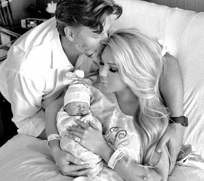 Gretchen Rossi And Slade Smiley Shares First Photos Of Their Newborn Daughter Skylar Gray — See Pics Here! Gretchen Rossi, Boo And Buddy, Newborn Daughter, Skylar Grey, Bravo Tv, Good Lord, Precious Gift, Real Housewives, Instagram Page