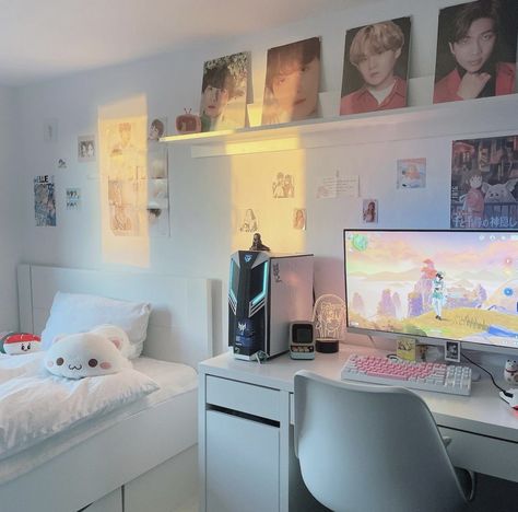 Kpop Room Ideas, Bts Room, Game Area, Army Room Decor, Kpop Room, Dekorasi Kamar Tidur, Study Room Decor, Room Desk, Bedroom Décor