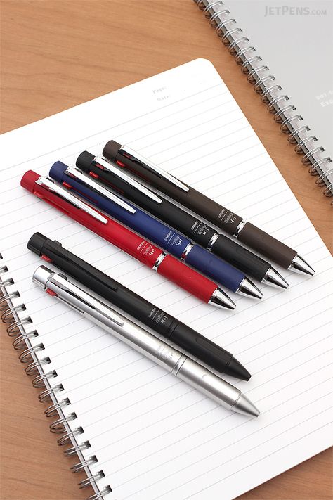 Sakura Ballsign Premium Multi Pens deliver smooth and balanced writing in professional style. Learn about Ballsign ink in our guide. Multi Pen, Elegant Pens, New Pen, Jet Pens, Pen Design, Writing Pens, Fountain Pen Ink, Professional Fashion, Mechanical Pencils