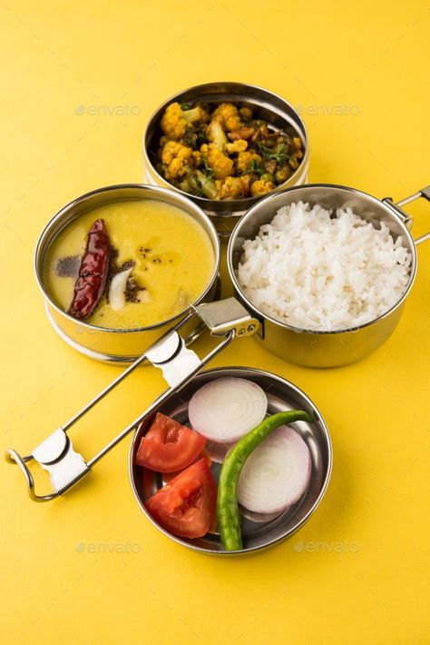 Lunchbox Photography, Tiffin Box Recipes, Indian Lunch Box, House Equipment, Lunch Thali, Tiffin Lunch, Dasara Wishes, Husband Lunch, Tiffin Service