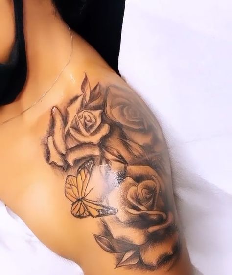 Sholdertatoos Women, Tato Naruto, Cute Shoulder Tattoos, Tato Maori, Girl Shoulder Tattoos, Girl Thigh Tattoos, Tato Minimal, Meaningful Symbols, Rose Tattoos For Women