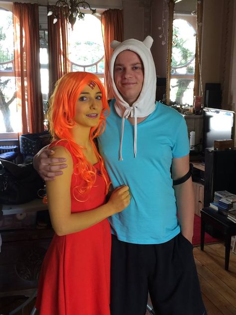 Fire Princess Adventure Time Costume, Finn And Flame Princess Costume, Flame Princess Cosplay, Girlfriend Costumes, Finn And Flame Princess, Flame Princess And Finn, Sam Halloween, Adventure Time Costume, Fire Princess