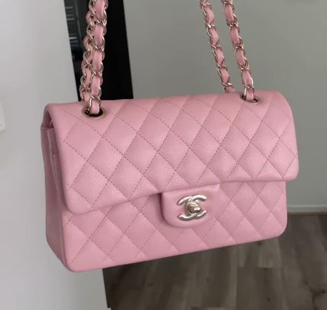 Chanel Purse Aesthetic, Chanel Pink Bag, Chanel Bag Pink, Pink Chanel Bag, Luxury Bags Collection, Aesthetic Bags, Girly Bags, Chanel Purse, Pink Chanel