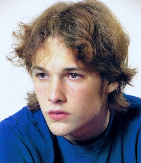 Brad Renfro 90s, Brad Renfro, Japanese Boyfriend, People Kissing, Films Movies, 90s Men, Ethan Hawke, Tom Felton Draco Malfoy, Face Photography