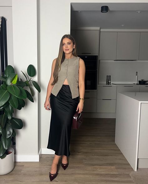 4 beaut Looks by Emma with our Black & Taupe Split Hem Waistcoats - Which look is your fave? . . . . #waistcoats #streetstyling #denimlooks #smartcasualwear #eveningoutfit Street Style Waistcoat Styling | Smart Casual Outfits Evening OOTN Night | Denim Jeans Looks | Date Night Dinner | Heels | Minimalist Fashion Satin MIDI Skirts | Chic Ladies Fashionista | Trending Fashion Festive Party Season | Suede Mini Bag Clutch Accessories | Creator Styling Waistcoat Styling, Dinner Heels, Outfits Evening, Date Night Dinner, Date Night Dinners, Smart Casual Wear, Satin Midi Skirt, Smart Casual Outfit, Dinner Outfits