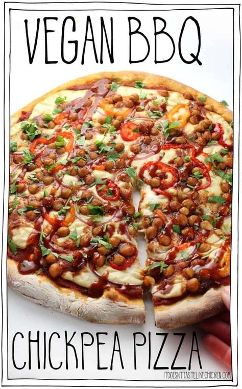 Cheeseless Pizza, Chickpea Pizza, Bbq Chickpeas, Dairy Free Pizza, Vegan Pizza Recipe, Vegan Mozzarella, Vegan Bbq, Vegetarian Pizza, Healthy Pizza