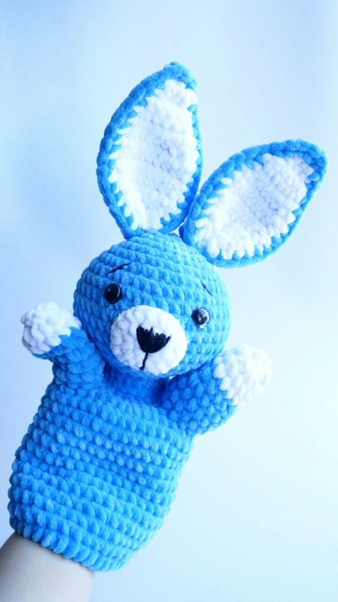 Amigurumi pattern Easy Crochet Hat, Puppet Patterns, Easy Crochet Animals, Crochet Bunny Pattern, Easter Crochet Patterns, Crochet Bee, Hand Puppet, Hand Puppets, Crochet Bunny