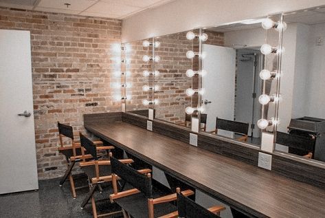 Theatre Dressing Room, Dance Studio Design, Makeup Studio Decor, Dance Rooms, Historic Renovation, Salon Suites, Dressing Rooms, Makeup Rooms, Changing Room