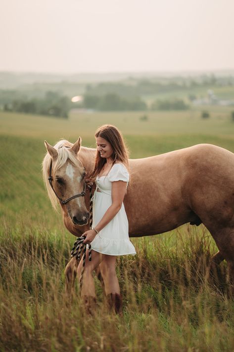 Poses For Horse Pictures, Senior Photo Outfits Dress, Country Senior Pictures Horse, Photos With Horses Photography, Senior Pic Ideas With Horses, Country Senior Pictures With Horses, Senior Pic With Horse, Horse Senior Pictures Dress, Senior Photos With Horses Picture Ideas