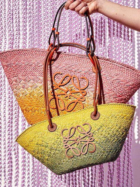 Loewe Bags, Bags 2022, Basket Bags, My Style Bags, Animal Bag, Loewe Bag, Bohemian Bags, Handbag Heaven, Fancy Bags