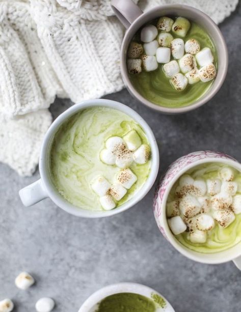 Today is National Hot Chocolate Day. Why not stray from your standard hot cocoa and try something a little more unique? This recipe — with white chocolate, matcha, and honey — is a great place to start. Matcha Green Tea Recipes, Green Tea Recipes, Cozy Drinks, Matcha Recipe, Hot Toddy, Toasted Marshmallow, Snacks Für Party, Milkshakes, How Sweet Eats