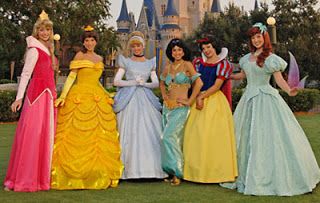 Tips from the Disney Divas & Devos: Auditioning for a job at Disney Disney World Princess, Characters Cosplay, Disneyland Characters, Disneyland Princess, The Disney Princesses, Circus Characters, Cinderella's Castle, Disney College Program, Disney World Characters