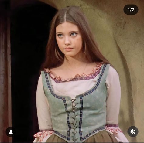 Girl Faceclaim, Lynne Frederick, Medieval Revival, House Tully, Feminine Icons, Medieval Girl, Rachel Smith, Period Piece, Evan Rachel Wood