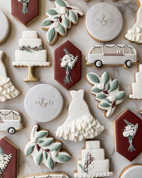 Decorated Wedding Cookies, Wedding Cookies Decorated, Wedding Shower Cookies, Engagement Cookies, Bridal Cookies, Cookie Wedding Favors, Wedding Cake Cookies, Royal Iced Cookies, Bridal Shower Cookies