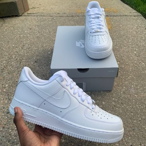 Nice Shoes For Men, White Air Jordans, Nike Force One, Nike White Sneakers, Nike Air Force Black, White Air Force Ones, White Sneakers Shoes, Air Force One Shoes, Nike Shoes Women Fashion