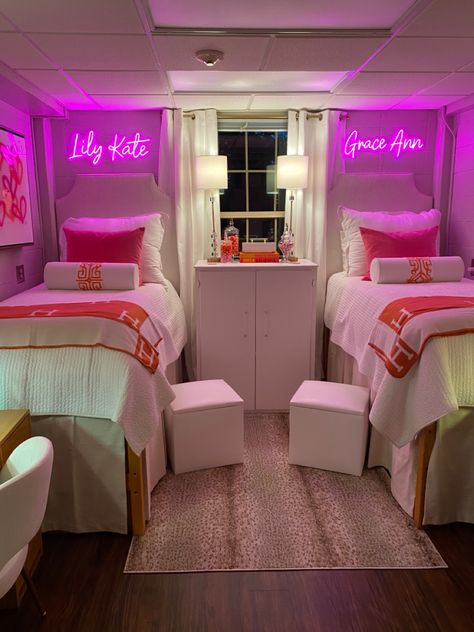 Cute Dorms For Two, Pink Theme Dorm Room, Ole Miss Dorm Room Rh3, Pink Dorm Rooms Ideas, Red And Pink Dorm Room, Trendy Dorm Room Ideas Preppy, Orange Pink Dorm Room, Pink And Orange College Dorm, Dorm Aesthetic Pink