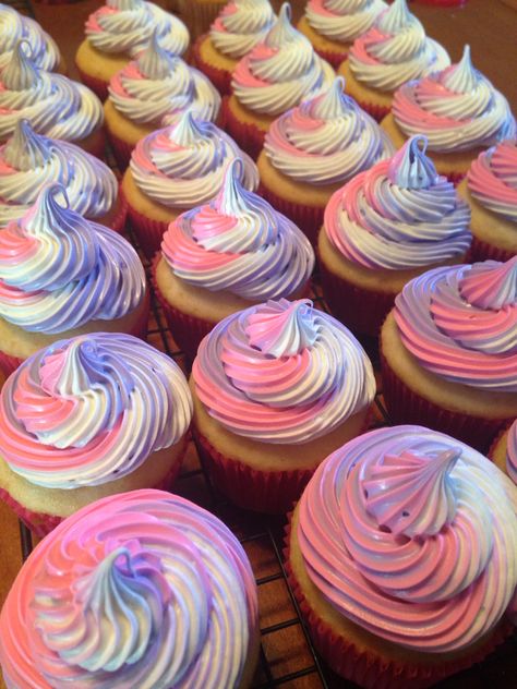 Pink, purple, and white swirled icing on birthday cupcakes! Pink Purple White Cupcakes, Purple Dessert Table, Pink And Purple Cupcakes, Ghost Spider Birthday, Cake Mix Fudge, Purple Party Ideas, Pink Purple Party, Barbie Spy Squad, Cupcake Rosa