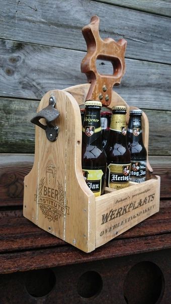 Small Woodworking Shop Ideas, Wooden Beer Caddy, Beer Caddy, Beer Crate, Diy Wood Pallet Projects, Beer Wood, Rustic Woodworking, Wood Projects That Sell, Small Woodworking Projects