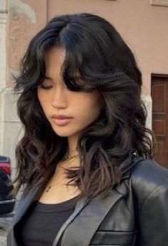 Black Midlength Haircuts, Wavy Midlength Hairstyles, Short Wavy Black Hair Aesthetic, Midlength Haircuts Wavy, Cute Midlength Haircuts Layers, Semi Short Haircuts, Filipino Haircut, Xg Aesthetics, Angel Haircut