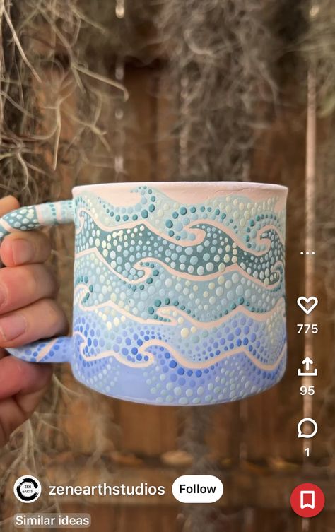 Pottery Painting Dots, Mug Glazing Ideas, Pottery Painting Ideas Easy, Clay Cafe, Kitchen Pottery, Diy Keramik, Glazing Ideas, Ceramic Cafe, Diy Pottery Painting