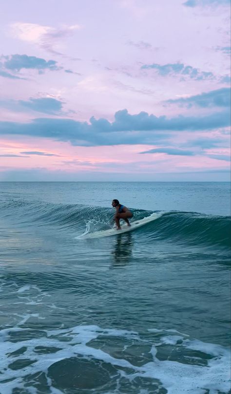 Surf Training, Surfer Aesthetic, Surfing Aesthetic, Surf Aesthetic, Sunset Surf, Surf Vibes, Surfing Pictures, Hawaii Surf, Summer Surf