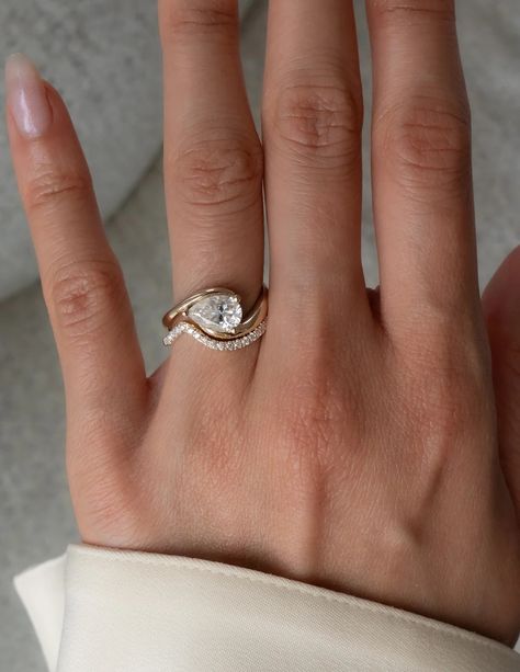 Sculptural Engagement Ring, Rapture Ring, Wave Engagement Ring, Gold Band Engagement Rings, Accesories Jewelry, Unique Engagement, Classic Wedding Rings, Cute Engagement Rings, Future Engagement Rings