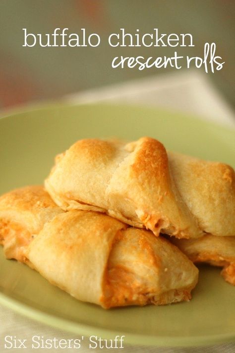 Party Food Dinner, Buffalo Chicken Crescent, Appetizers Chicken, Crescent Rolls Recipe, Easy Crescent Rolls, Chicken Crescent Rolls, Chicken Crescent, Appetizers Ideas, Recipe Appetizers