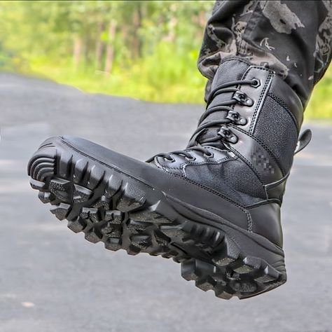 Military Boots Soldier Boots, Apocalypse Fashion, Black Military Boots, Military Shoes, Army Gears, Military Combat Boots, Tac Gear, Rugged Boots, Dr Shoes