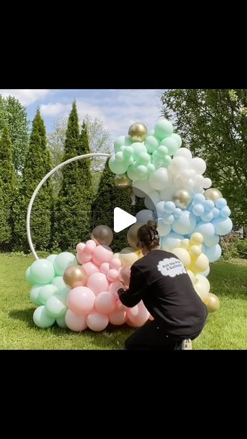 Ask Me For A Balloon on Instagram: "Pastel balloon garland on round backdrop stand! I double stuffed the Reflex Gold balloon inside Eanjia’s bubble balloons. Why did I do this? The chrome balloons fade/oxidize in the sun, by putting inside the bubble balloons it protects them. I tested a balloon outside for 3 days and no fading! Round backdrop stand is from @ubackdropforevent use code TANYA10 to save 10%. Sempertex balloons from @balloons_online ❤️ Follow for tutorials, tips & inspiration 🎈#balloons #balloonsofinstagram #balloondecoration #balloonarch #balloonartist #pastelballoons #balloondecorationideas #balloondecorator #balloon #party #askmeforaballoon" Diy Round Balloon Arch, Round Balloon Arch Ideas, Round Arch Balloon Garland, How To Decorate With Balloons, Round Balloon Garland, Round Backdrop With Balloons, Circle Balloon Garland, Diy Balloon Arch Stand, Round Balloon Stand