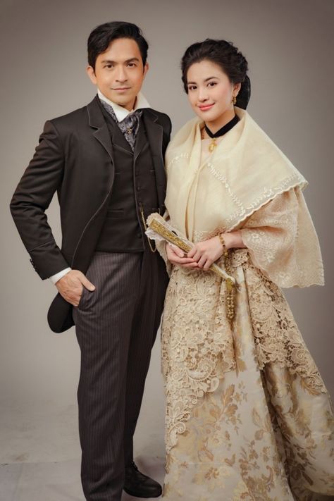 Noli Me Tangere Characters, Crisostomo Ibarra, Maria Clara At Ibarra, Filipino Traditional Clothing, Filipiniana Wedding Dress, Recital Poster, Filipiniana Wedding, Filipino Clothing, Filipino Fashion